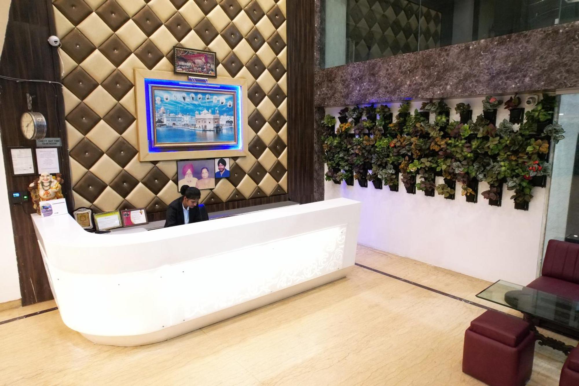 Sheetal International Hotel Rāipur Kültér fotó